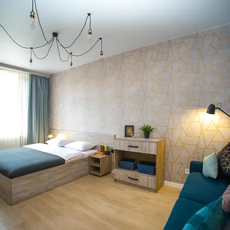 3 Bedroom, 2 Bathroom Apartment Near Forum Lviv Exterior photo