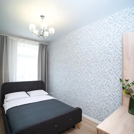 3 Bedroom, 2 Bathroom Apartment Near Forum Lviv Exterior photo