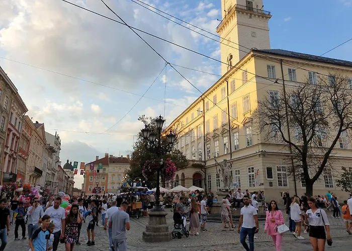 3 Bedroom, 2 Bathroom Apartment Near Forum Lviv