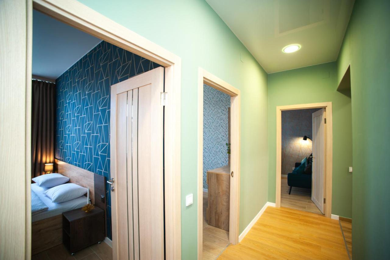 3 Bedroom, 2 Bathroom Near Forum Apartment Lviv